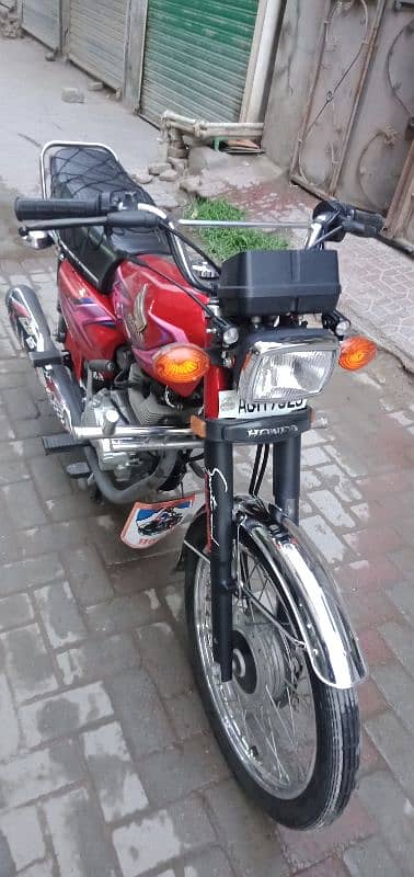 Bike for sale urgently Honda 125 1