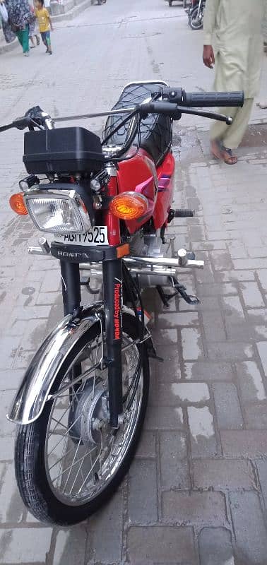 Bike for sale urgently Honda 125 5