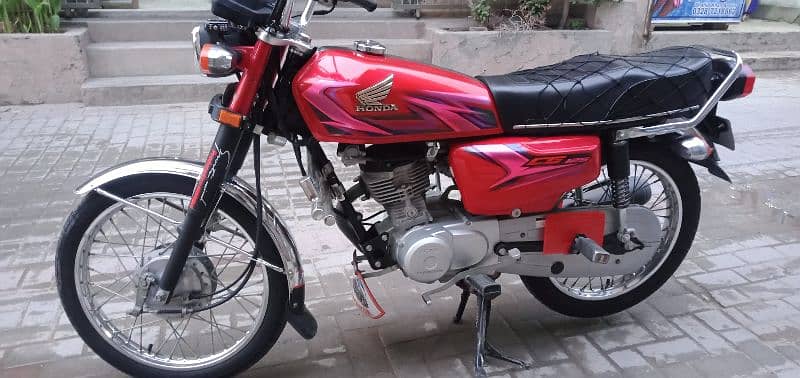 Bike for sale urgently Honda 125 9