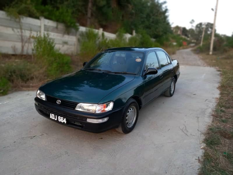 Toyota Corolla XE 2001 0