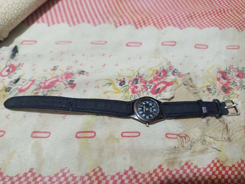 black colour watch 3