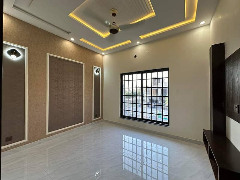 5 Marla Brand New Luxury House Is Available For sale In Jinnah Block Bahria Town Lahore 11