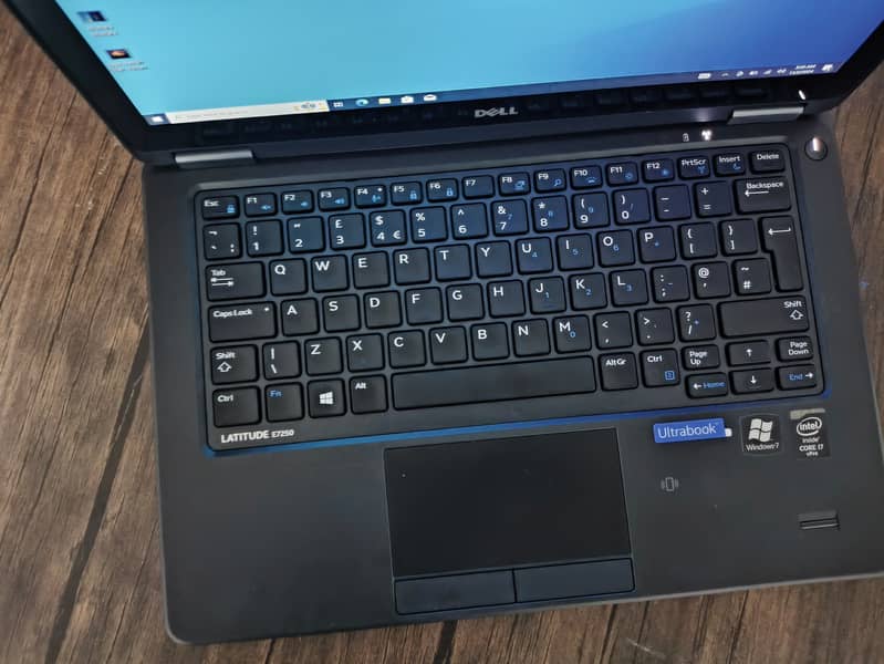 E7250 DELL / Dell Latitude E7250 8Gb Ram 128Gb SSD/Touch screen i7 5th 1