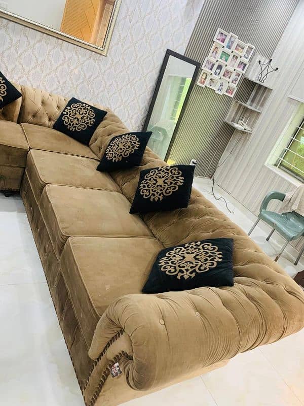 7 seater sofa , 1