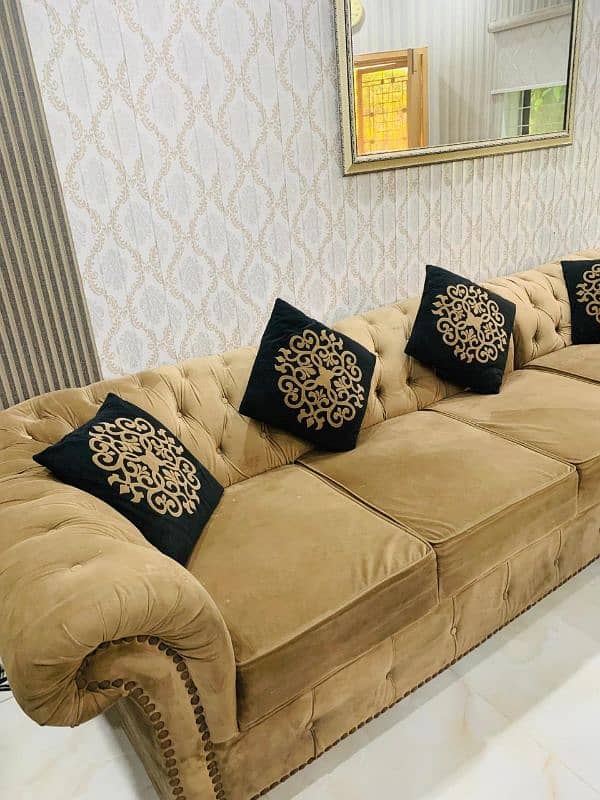 7 seater sofa , 4