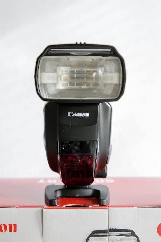 Canon EOS 7D Mark 11 3