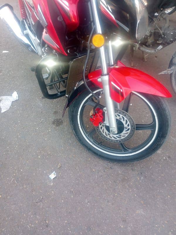 Honda cb 150 f original good condition sealed engine 7500 km Drive 4