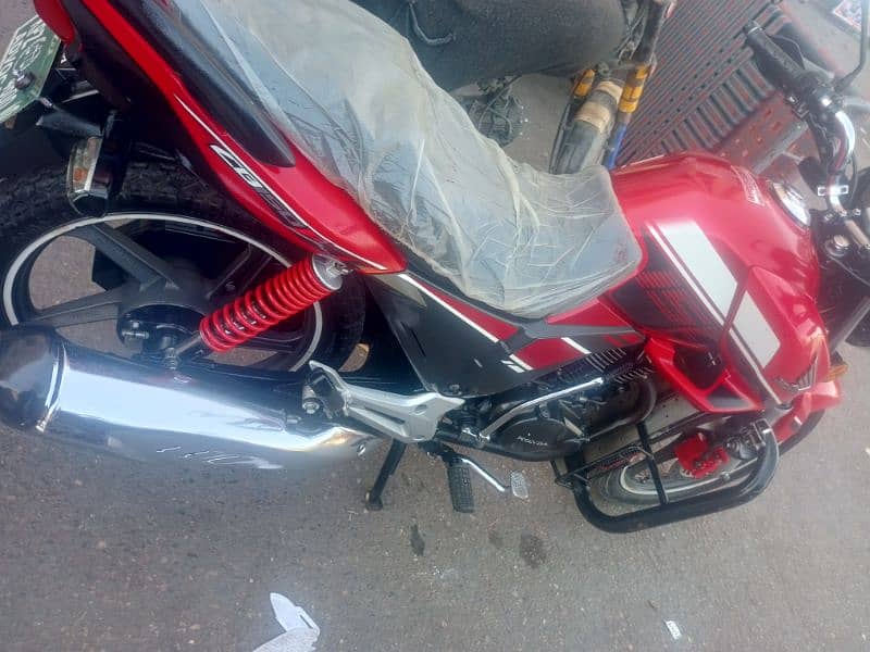 Honda cb 150 f original good condition sealed engine 7500 km Drive 10