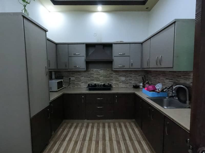 Prime Location Upper Portion For Rent In Karachi 6