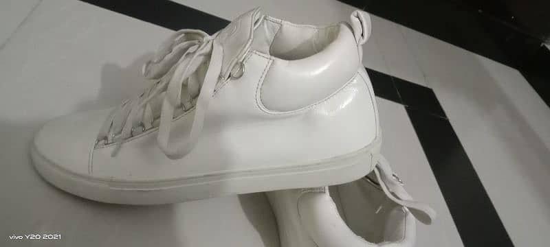 Pure white Men Sneakers size 13 Number 0