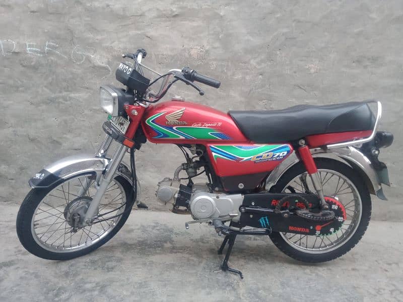 cd 70 2017 model. . good condition totel geniun bike 3