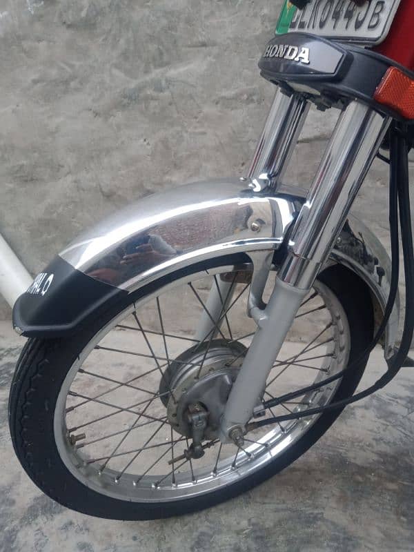 cd 70 2017 model. . good condition totel geniun bike 5