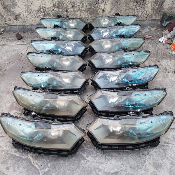 Honda insight 2010 Headlights. . . . 0