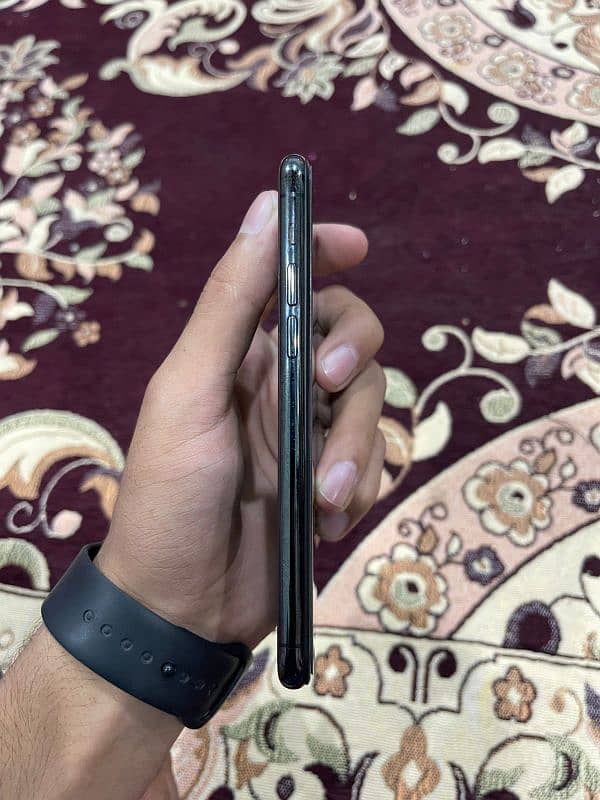 iphone 11 pro 256 gb LLA Model 4