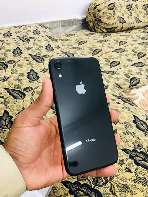 iphone xr 1