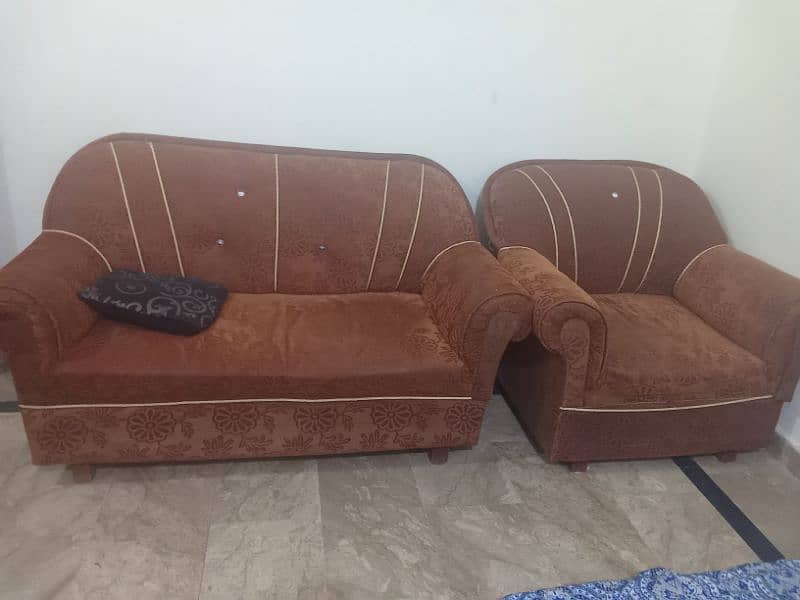 3 seater sofa in just 8 thousand 1