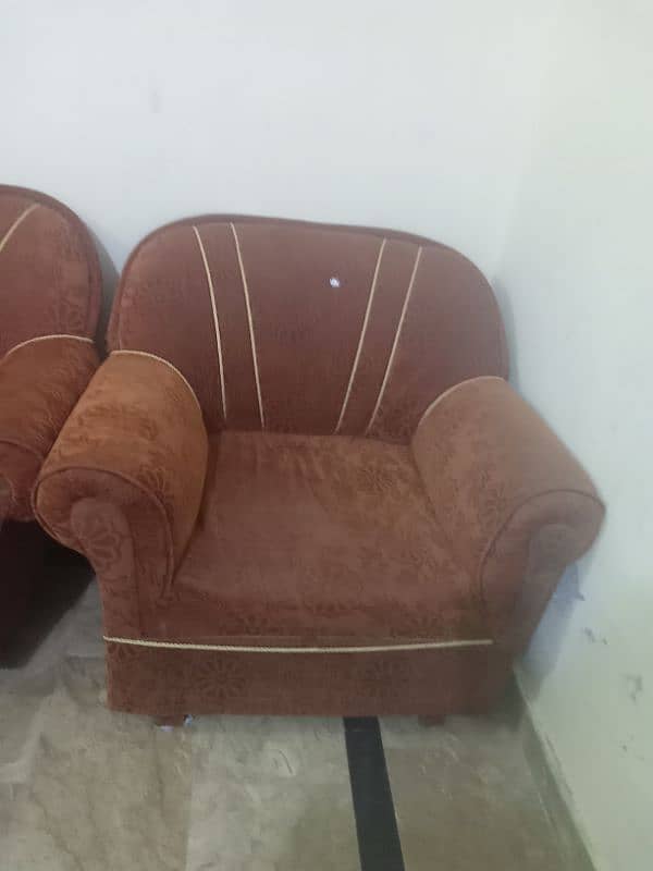 3 seater sofa in just 8 thousand 3