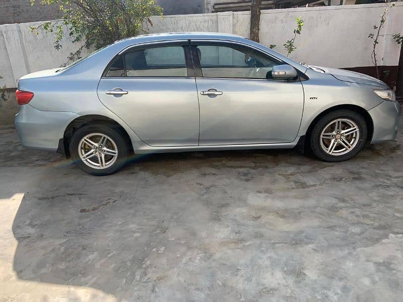 Toyota Corolla XLI 2013 1