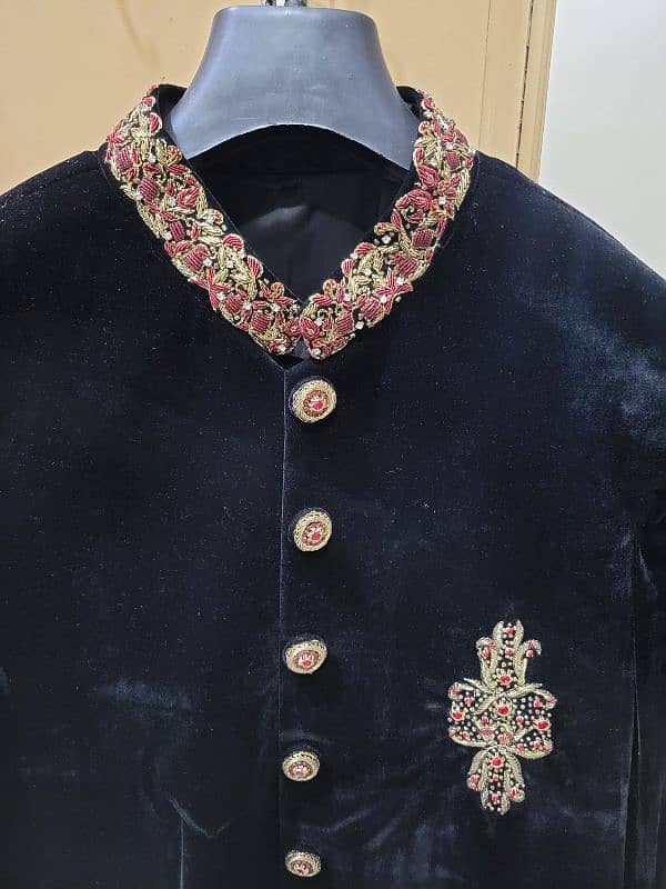 Velvet Sherwani with khussa 1