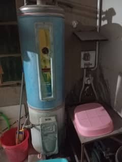 Used GAS gyser in lush condition