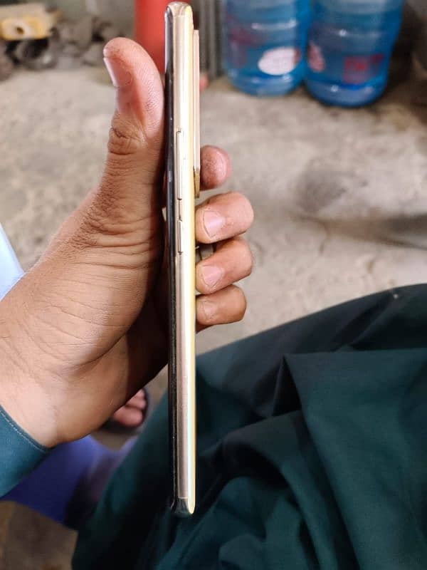 infinix NOTE 40 pro 10/10 condition 25-8-2025 tak warranty ha urg sale 8