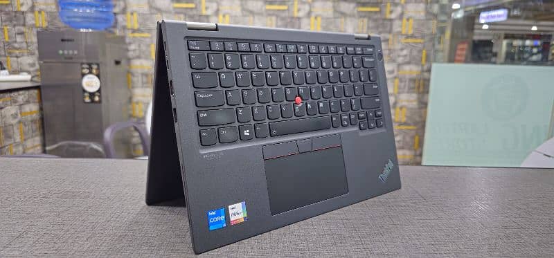 Lenovo ThinkPad X13 Yoga i5 11th Generation Touch x360 1