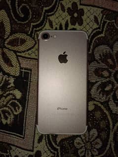 I Phone 7".    256 GB Momry"