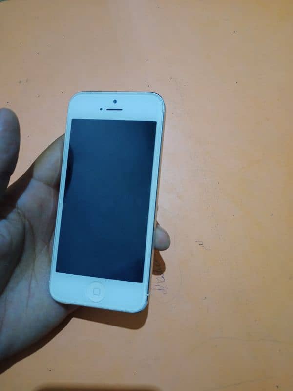 iphone  5 plus  none pta 0