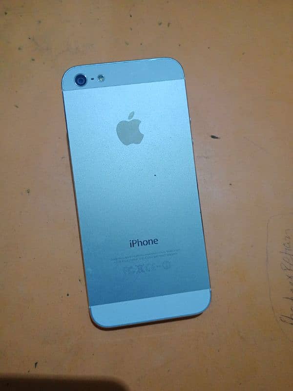 iphone  5 plus  none pta 3