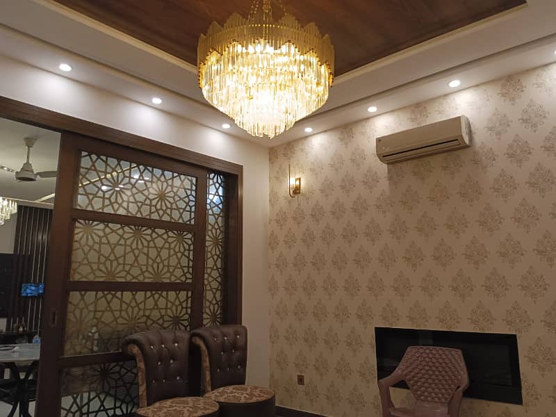 10 MARLA HOUSE AVAILEBAL FOR RENT IN BAHRIA TOWN LAHORE 22