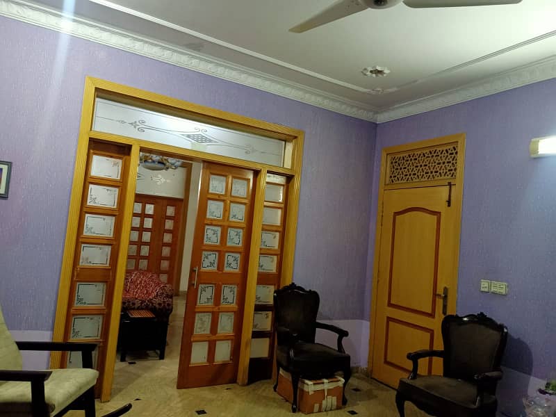 11 Marla Corner Double Story 60ft Green Belt Road in Faisal Town for Sale 10