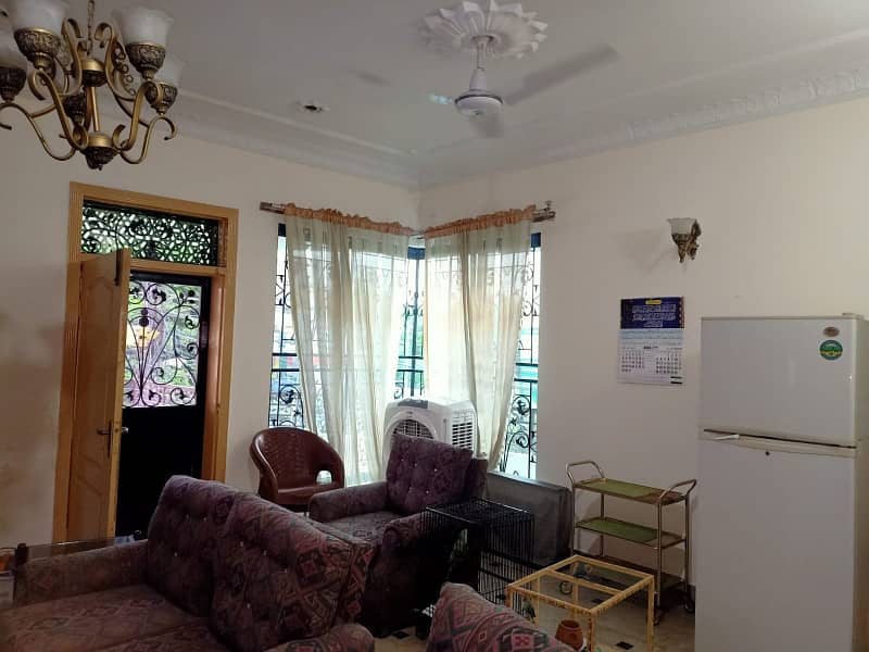 11 Marla Corner Double Story 60ft Green Belt Road in Faisal Town for Sale 25