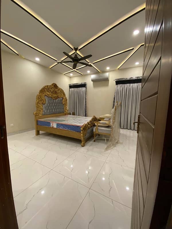 1 KANAL SEMI FURNISH HOUSE AVAILEBAL FOR RENT IN BAHRIA TOWN LAHORE 6