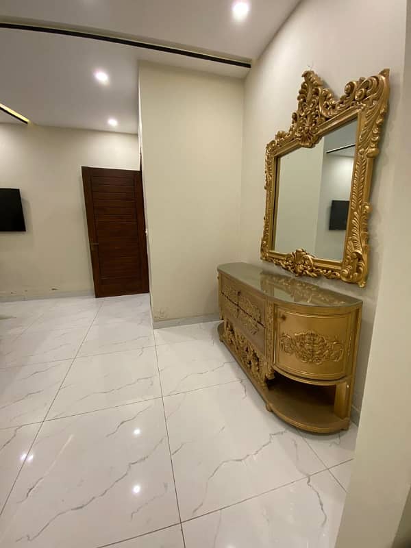 1 KANAL SEMI FURNISH HOUSE AVAILEBAL FOR RENT IN BAHRIA TOWN LAHORE 8