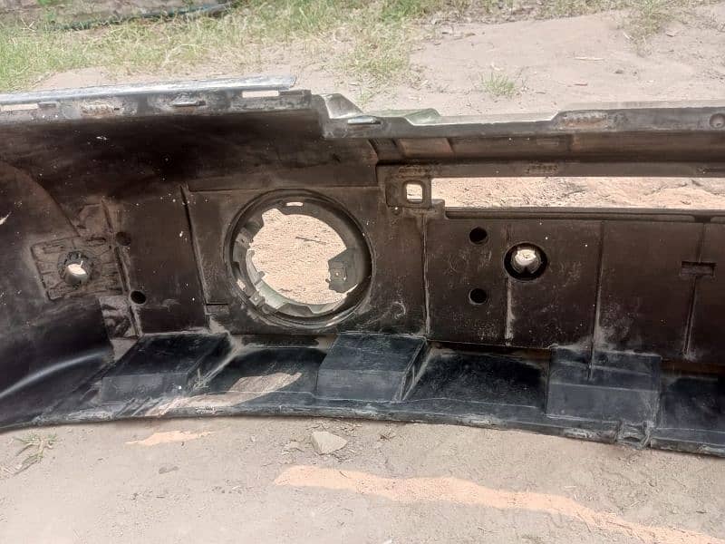 Used parts for Mercedes & Range Rover available 15