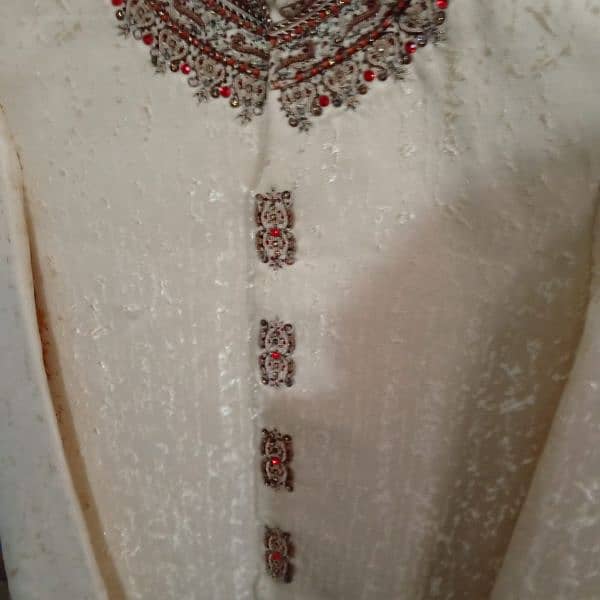 groom sherwani looks like new with qulla 4