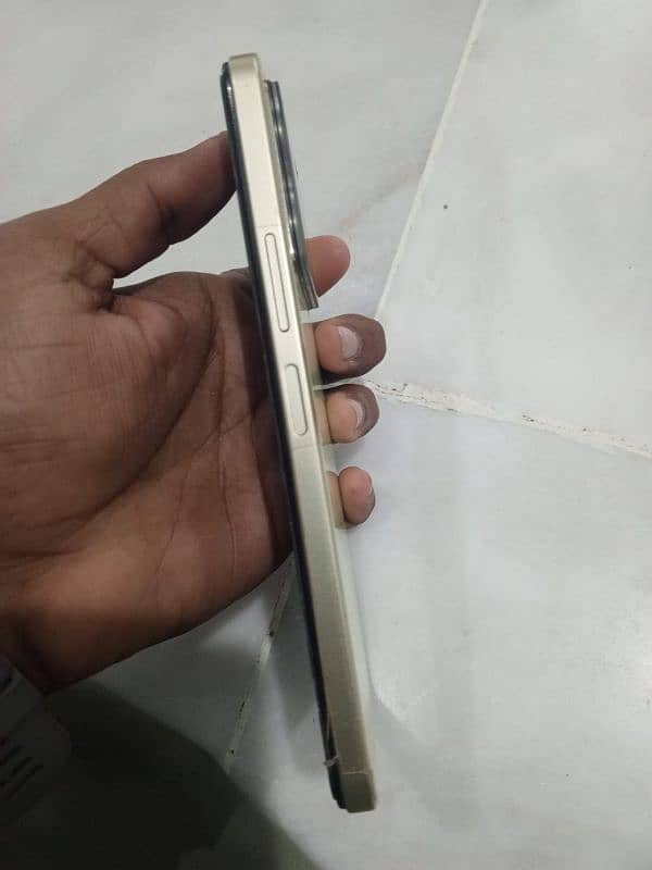 Vivo Y35 Mob For Sale. . . 3