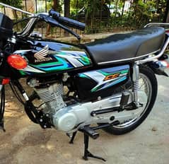 Honda 125 Model 2023 Black Fabulous LusSh condition