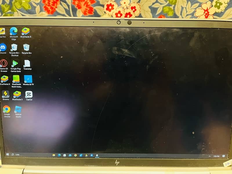 used laptop minimal barely visible physical screen damage 2