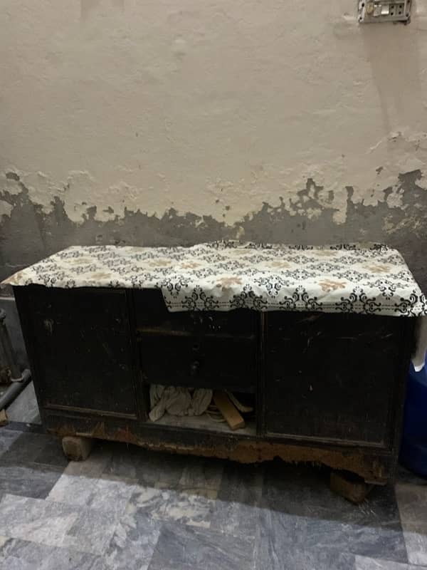 dressing table and iron stand 3