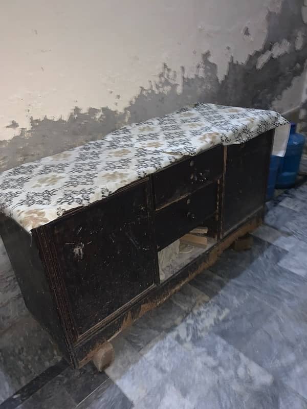 dressing table and iron stand 12