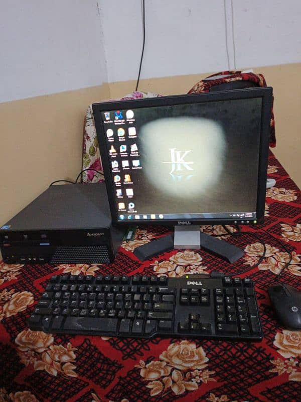 lcd model (dell) pc name ( lenovo) with keebord and mouse best user 2