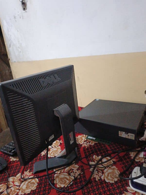 lcd model (dell) pc name ( lenovo) with keebord and mouse best user 4