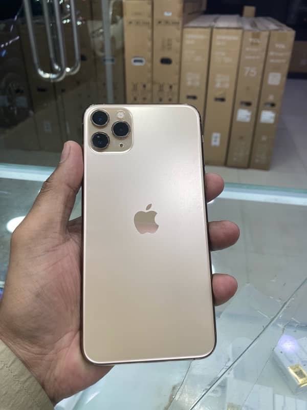 iPhone 11 Pro Max 256GB Gold With box NoN PTA Sim working 1