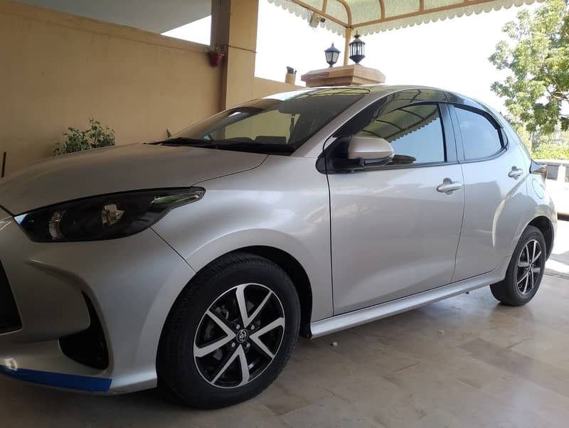 Toyota Yaris 2021 X package 1