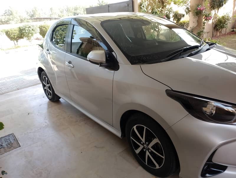 Toyota Yaris 2021 X package 2