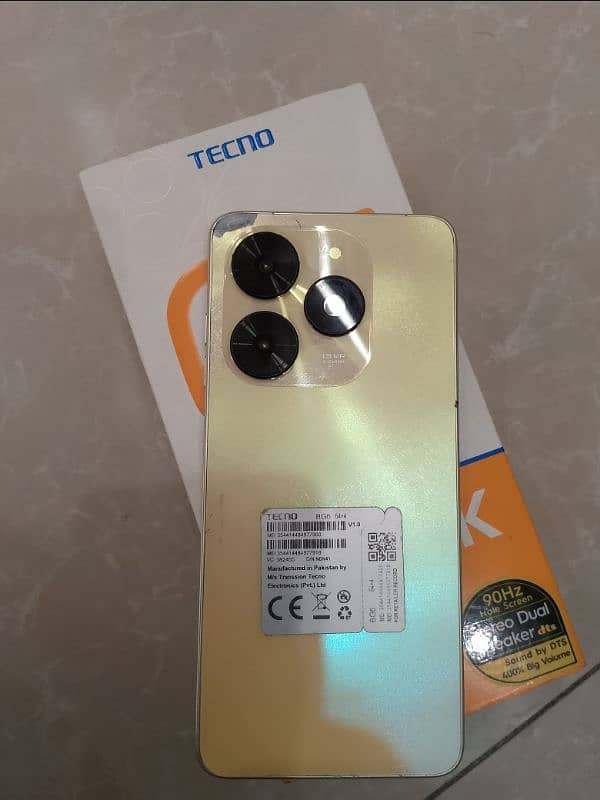 Tecno spark go 2024 with box and charger 2