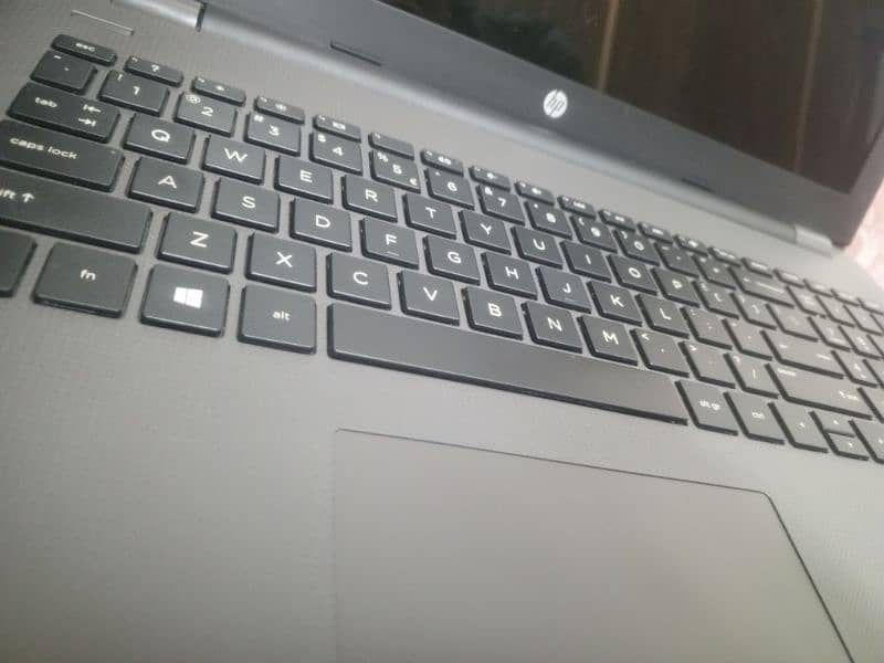 Hp Laptop i5 8Th Gen 15.6 icnhes 3