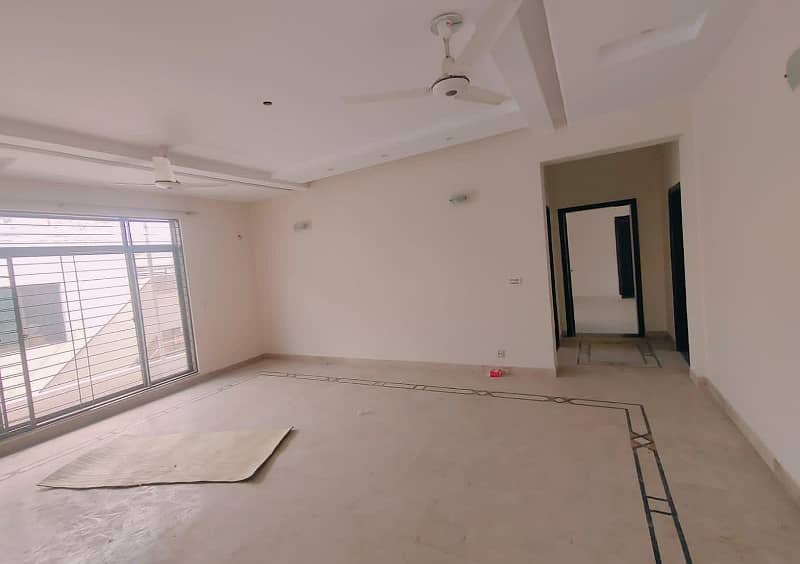 1 Kanal Upper Portion for Rent in DHA Lahore Phase 4 Near LGS School 4