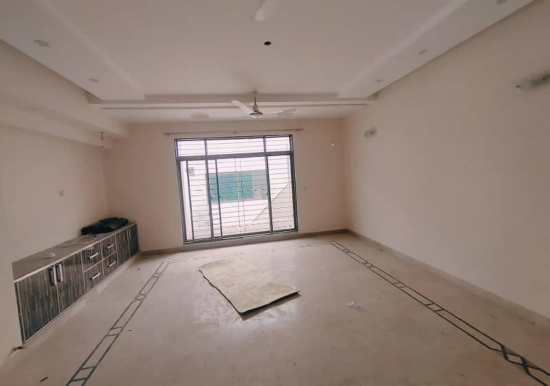 1 Kanal Upper Portion for Rent in DHA Lahore Phase 4 Near LGS School 5